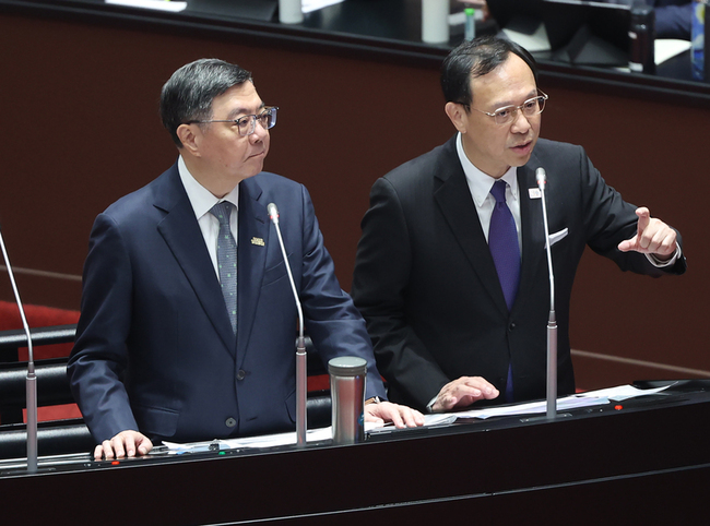 人工生殖法修法進度　石崇良：政院年底前擬完成審查 | 華視新聞