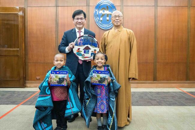 非洲院童訪外交部唱台語歌　林佳龍祝福巡演成功 | 華視新聞