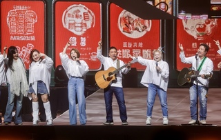 民歌50高峰會小巨蛋終場 施孝榮感謝歌迷共創回憶