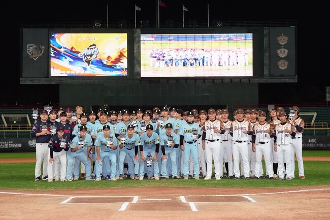 韓職聯隊冬盟最後一役完封勝　期待更多台韓交流 | 華視新聞