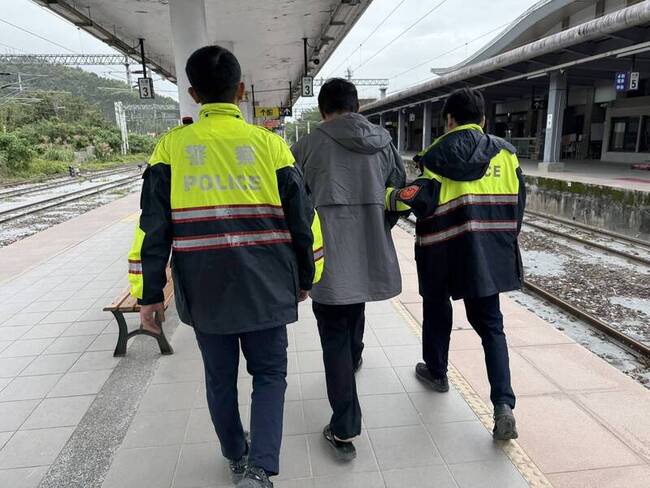 連光復災區都騙　佯稱贈家電須貼補5千初估28人受害 | 華視新聞