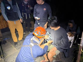 屏東霧台訪友疑誤食不明植物5人不適　警消助就醫