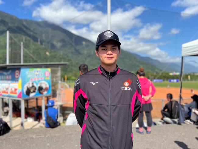 獅隊新星張宥謙參加關懷盃　開心被誤認陳傑憲 | 華視新聞