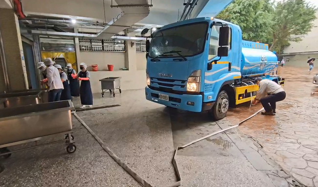 基隆28校水表前水質合格 2校水塔有異味水車供應 | 華視新聞