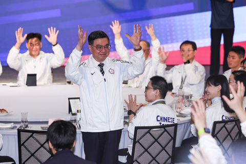 東京聽奧台灣代表團返國 卓榮泰被選手精神感動