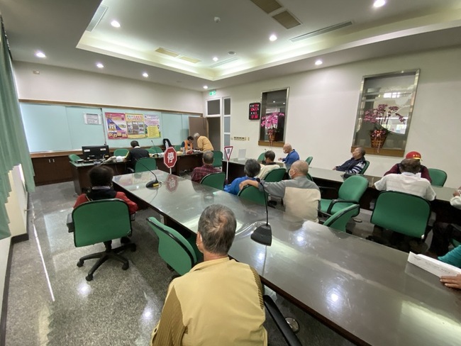 高齡換照115年上路　彰化監理站：70歲等通知再換 | 華視新聞