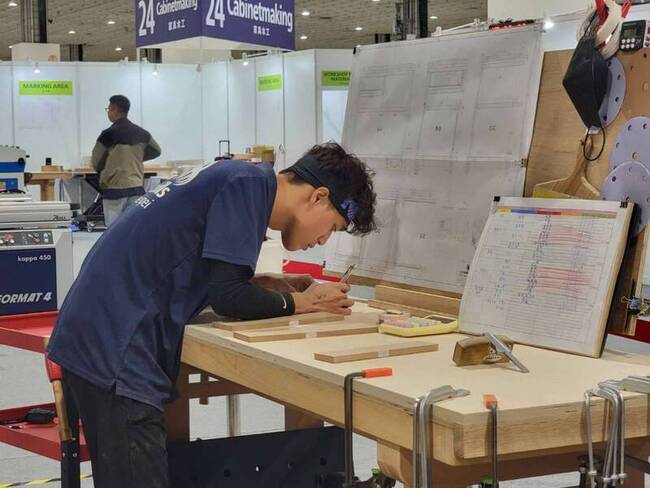 亞洲技能競賽落幕  中彰投分署培訓國手奪11獎項 | 華視新聞