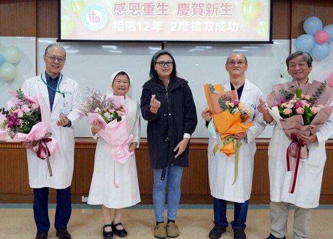 婦12年2度生產羊水栓塞　嘉市同醫療團隊及時搶命 | 華視新聞