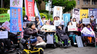 障礙團體悼念長照殺人事件　籲修法落實自主生活