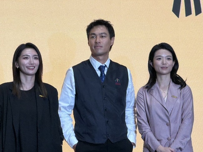 疫情促使計程車APP叫車增加　路邊攔車剩3成 | 華視新聞