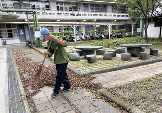 新北3.2億補助委外庶務　盼補744名校園工友缺口