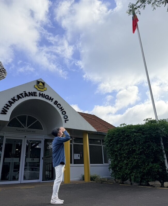 澎湖海事訪紐西蘭交流　異國校園升中華民國國旗 | 華視新聞