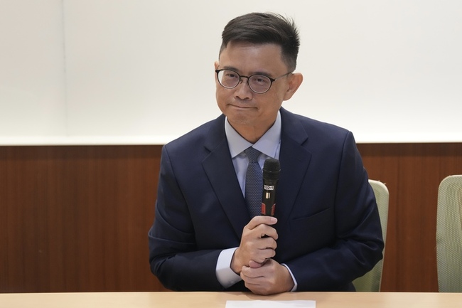 小孩遭控霸凌　賴瑞隆致歉：自我檢討深切反省 | 華視新聞