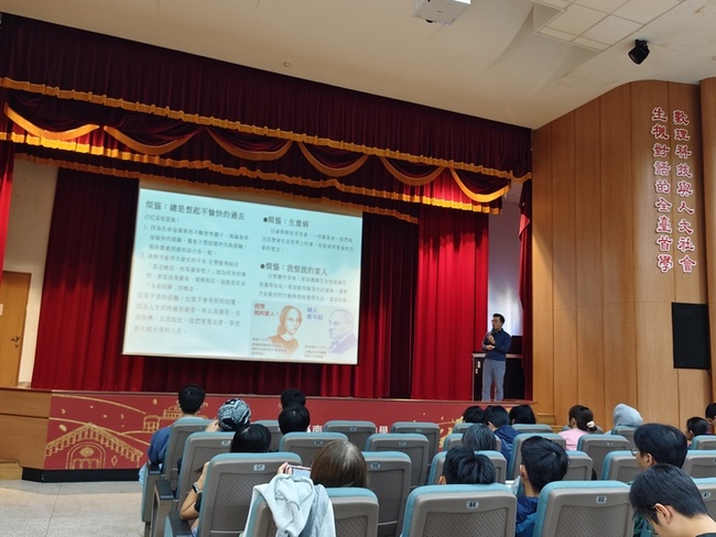 台南一中歡慶創校104年　首推學校開放日 | 華視新聞