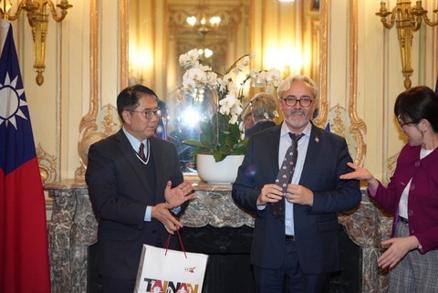 黃偉哲訪問法國 會唔國民議會友台小組副主席