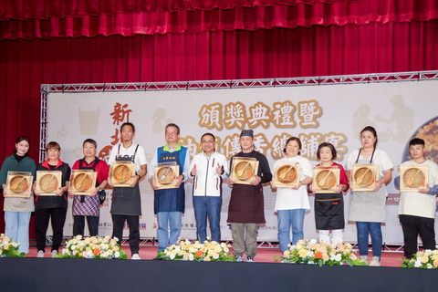 新北油飯節揭榜 蘆洲阿潘功夫油飯奪金賞