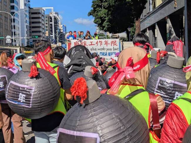 移工遊行籲廢藍領工作年限　嘆保鮮期到就遭棄 | 華視新聞