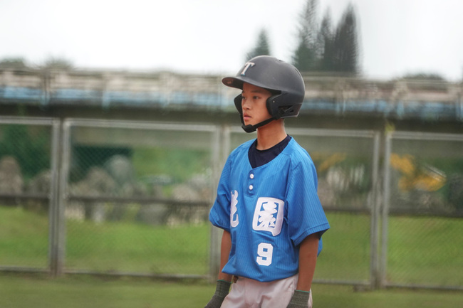 威力盃桃園晉8強渴望上場眼神炙熱　詹鎧希打擊穩定 | 華視新聞