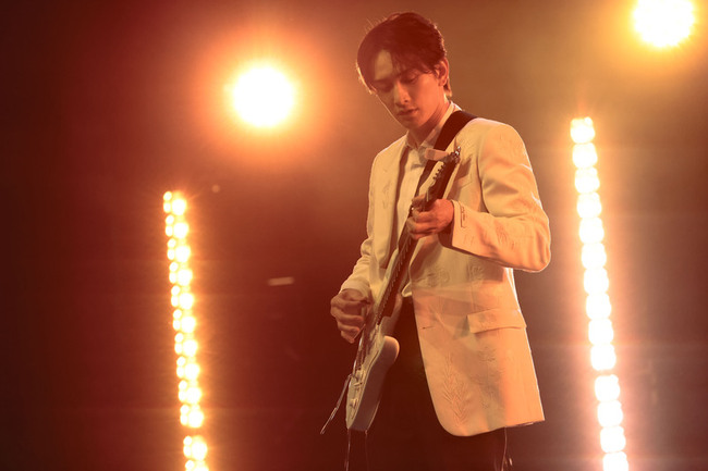 日星町田啓太來台會粉絲　吉他演奏望春風引爆尖叫 | 華視新聞