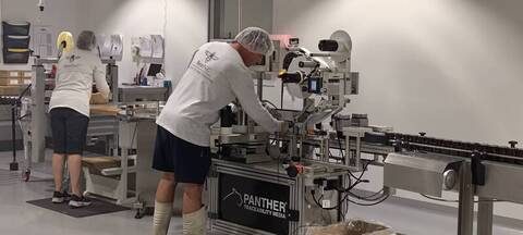 王惠美率團訪紐西蘭蜂蜜工廠 學習品牌行銷經驗