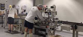 王惠美率團訪紐西蘭蜂蜜工廠　學習品牌行銷經驗