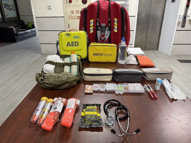 強化偏鄉和高山救援能量　台東消防配備野外救護包 | 華視新聞