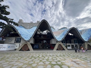 配合原住民族國際音樂節　台東波浪屋推限量人字拖