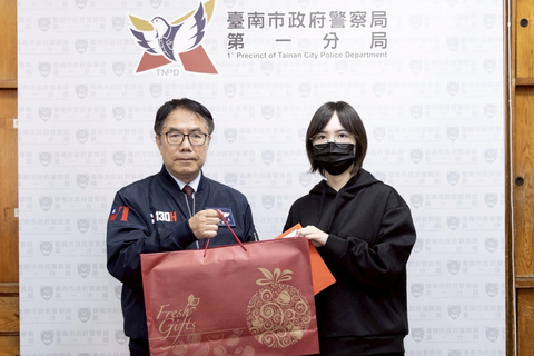 黃偉哲慰問執勤遭砍傷女警 支持第一線執法人員