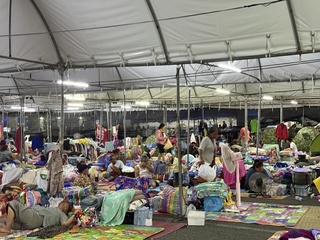 旅居泰柬邊境德籍公民憶撤離經過　火箭聲中匆忙逃命