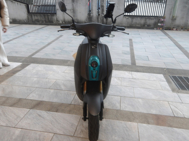 台中無牌微電車撞人落跑　警方循線查獲肇事少女 | 華視新聞