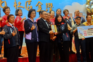 在地人照顧在地人　新北表揚18個績優社區