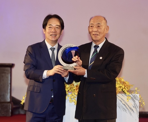 賴總統頒宏道獎 憶王金平協調立院精神有助朝野氛圍