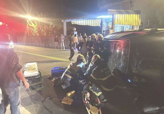 彰化男酒駕撞民宅圍牆翻車　將依公共危險罪送辦 | 華視新聞