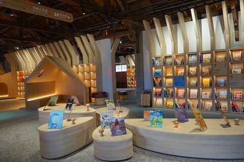 國家級繪本故事屋花蓮開幕 館藏逾3000冊免費開放