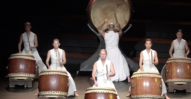 優人神鼓巴黎演出「入夜山嵐」　法觀眾：輕盈又莊嚴 | 華視新聞