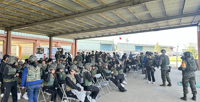 北市強化高中職國防意識 4校1791人體驗實彈射擊 | 華視新聞