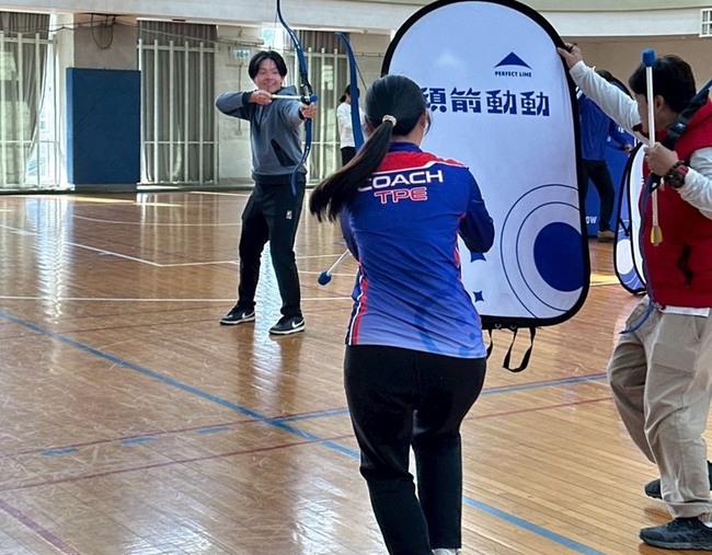 推競技運動全民化　清大培訓師資扎根射箭 | 華視新聞