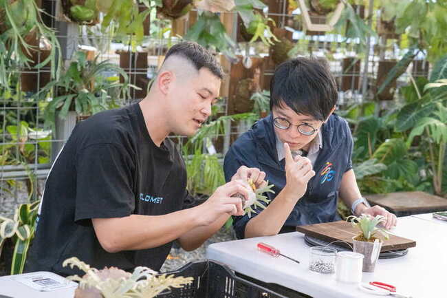 高雄跨局處助攻　青創園藝品牌登亞洲水族園藝展 | 華視新聞
