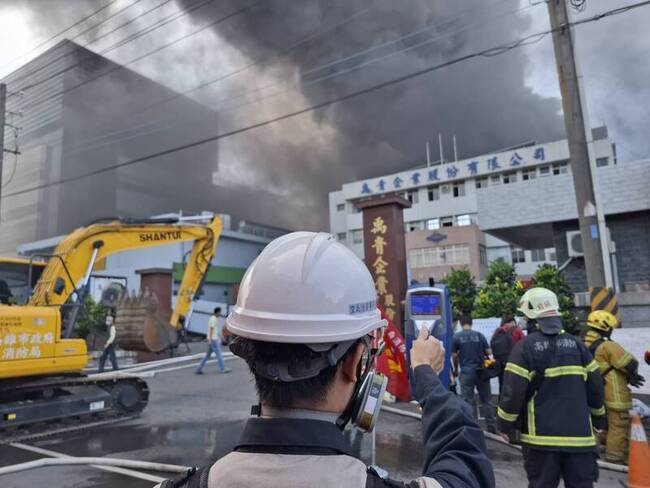 高雄大發工業區工廠火警影響空品　環保局開罰 | 華視新聞
