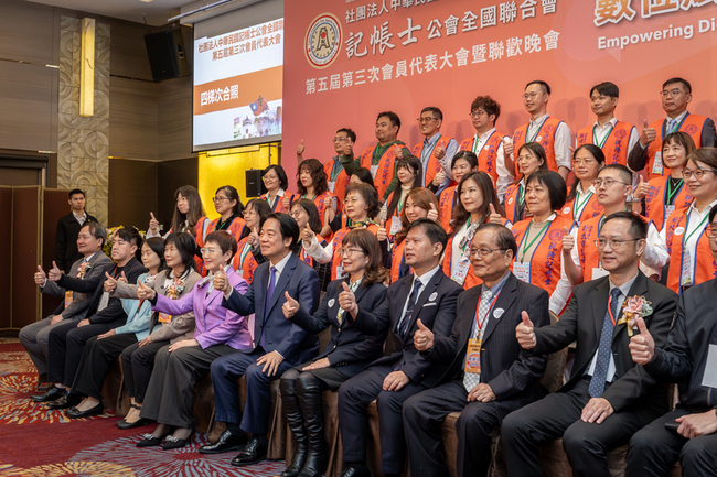 總統肯定記帳士守護國家財政秩序　打造更進步的台灣 | 華視新聞