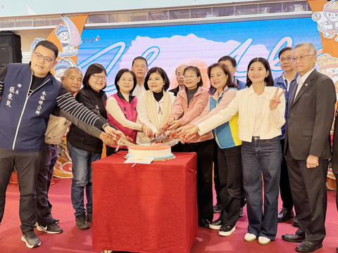 雲林元旦升旗踩街祈福 召集元旦寶寶過生日