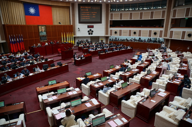 北市府總預算初審6度闖關通過　綠批未核實編列 | 華視新聞