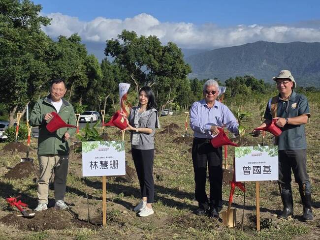 遠傳啟動20年植樹計畫　參與國家級造林碳匯 | 華視新聞