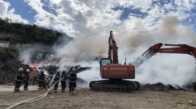 桃園八德興豐路掩埋場火警　下風處15個里防異味 | 華視新聞