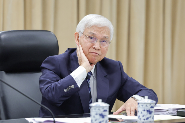 楊金龍：央行處理新青安代價高　政策太寬鬆不好 | 華視新聞