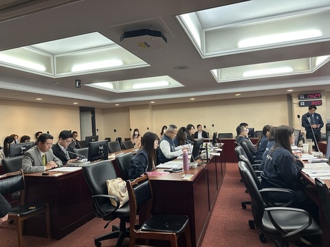 議員稱北市府限縮索資時間林奕華卻未說明 暫擱預算