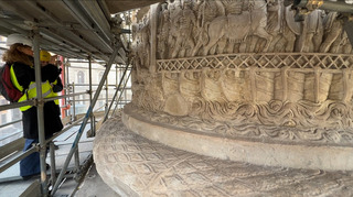 登上高空鷹架　揭密古羅馬皇帝紀念柱修復工程