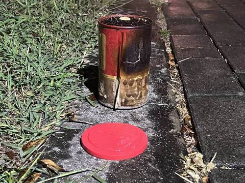 高雄小港有發煙筒製造大量煙霧 警逮涉案男
