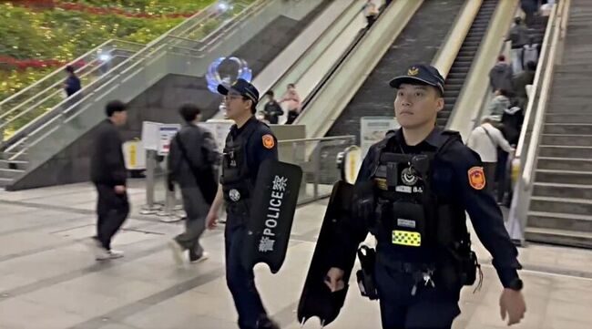 高雄聖誕生活節登場　周邊高捷站加派警力警戒 | 華視新聞