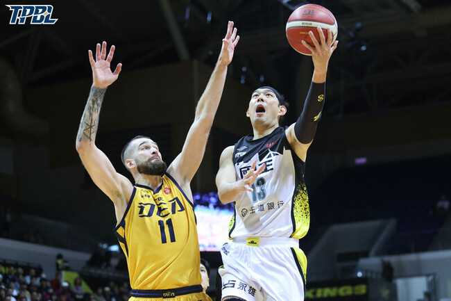 TPBL呂政儒找回手感轟18分　國王本季首勝特攻 | 華視新聞